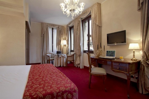 Hotel Al Ponte Dei Sospiri image 12